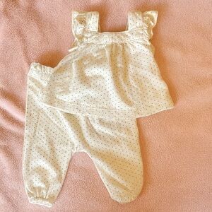 Baby gap girls newborn (up to 7 lbs) outfit in polka dot (new condition)